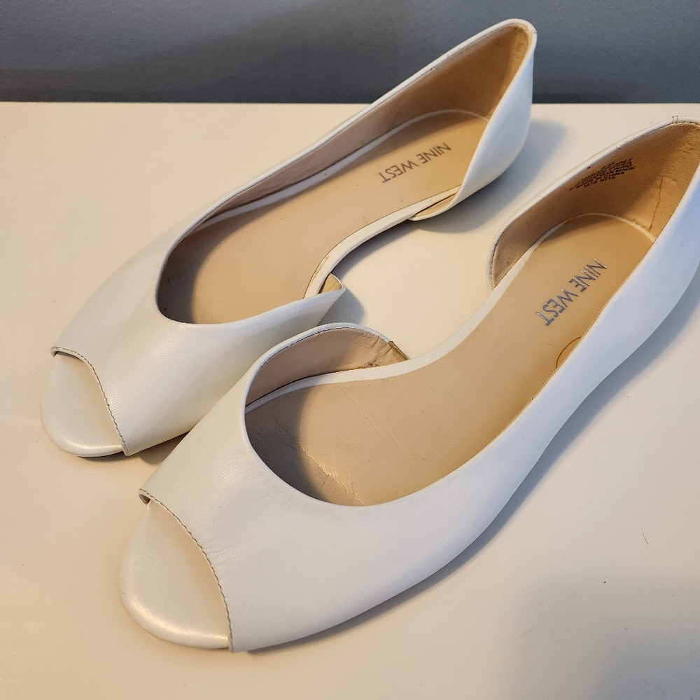 Nine west white peekaboo open toe shoes
